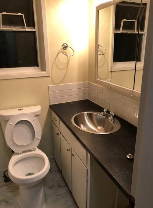 4 Bedroom Upper Level Kits Home Vancouver Zewnętrze zdjęcie