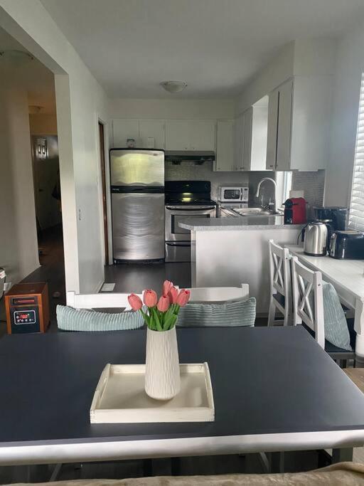 4 Bedroom Upper Level Kits Home Vancouver Zewnętrze zdjęcie