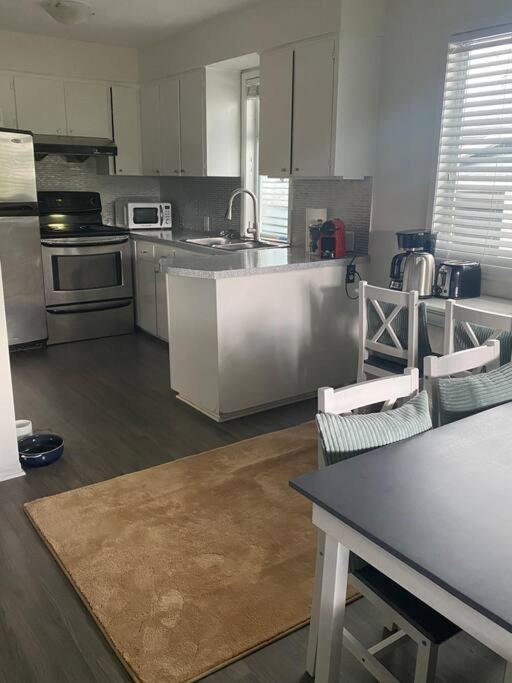 4 Bedroom Upper Level Kits Home Vancouver Zewnętrze zdjęcie